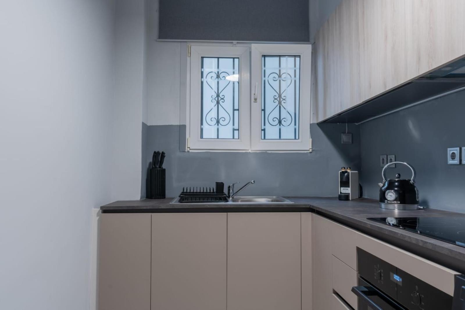 Apartment Oasis - Timeless Comfort At The Acropolis *