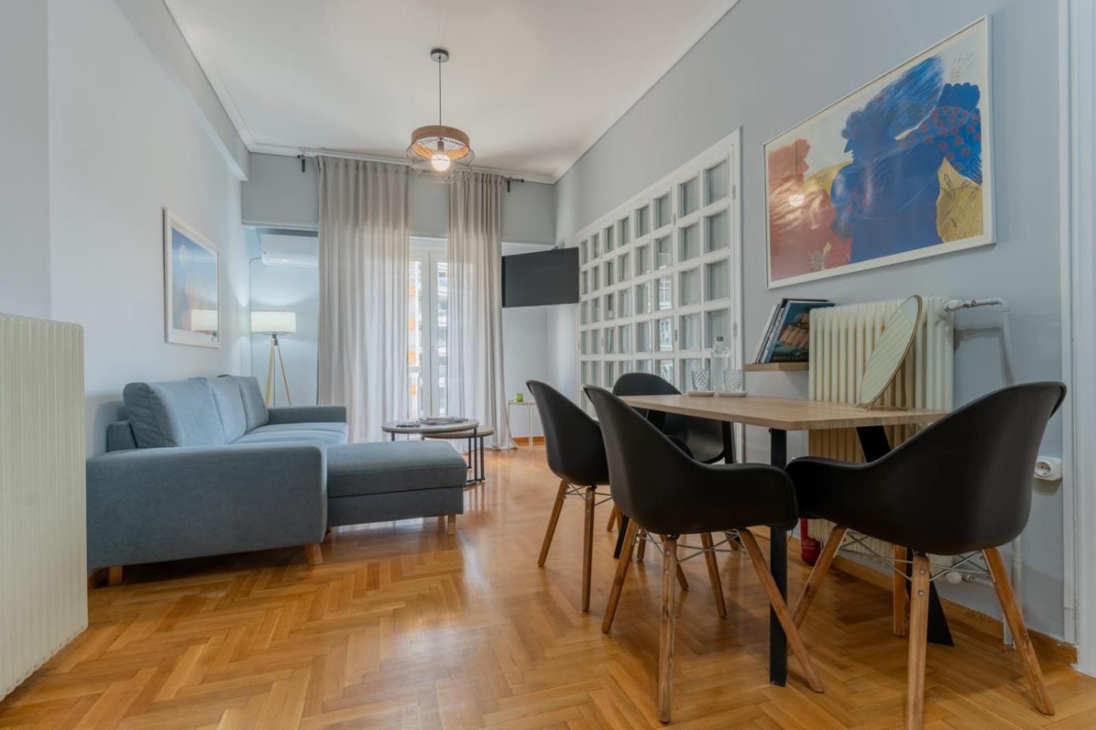 Apartment Oasis - Timeless Comfort At The Acropolis *