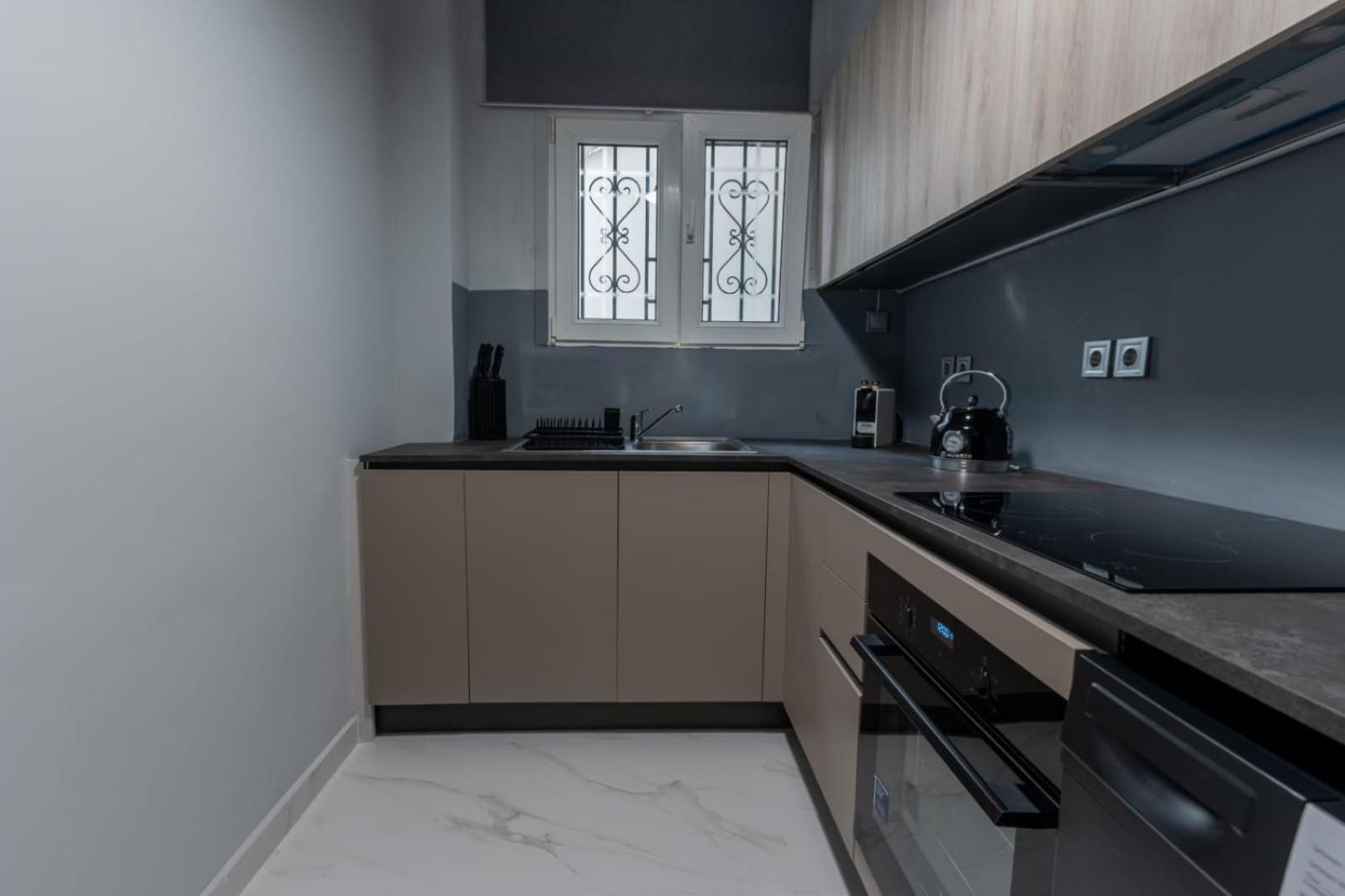 Oasis - Timeless Comfort At The Acropolis