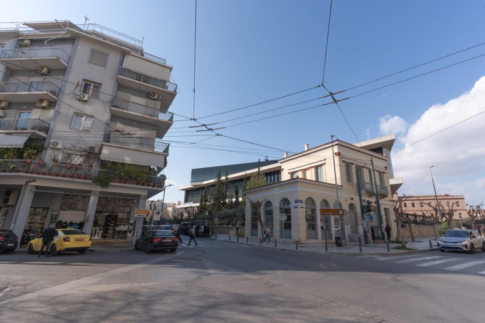 Oasis - Timeless Comfort At The Acropolis Apartment *
