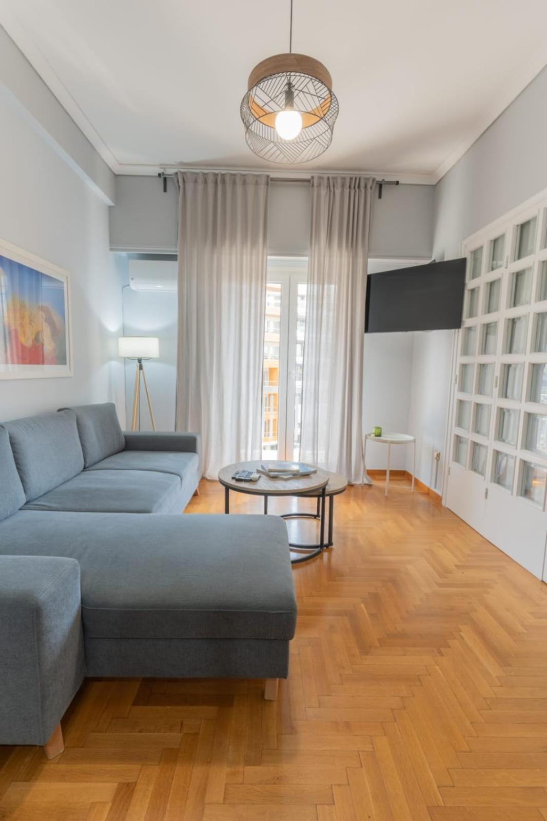 Apartment Oasis - Timeless Comfort At The Acropolis *